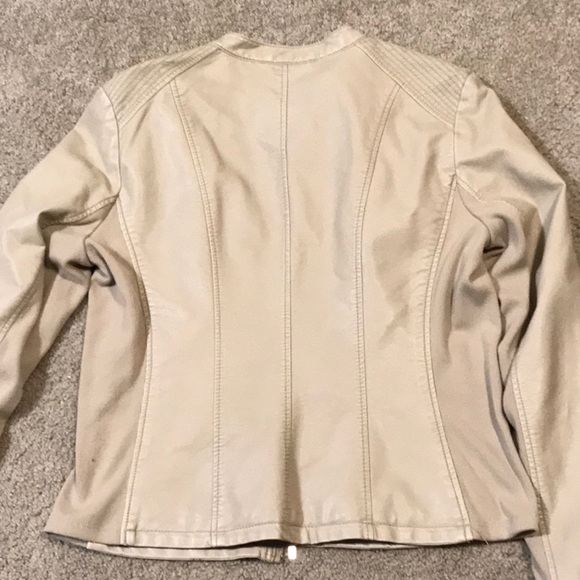Preowned Kenneth Cole Reaction sand colored leather jacket - XL - Picture 6 of 8